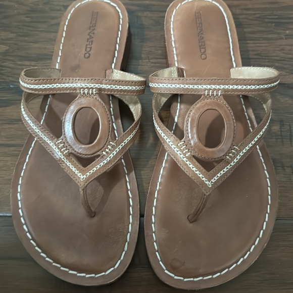 Bernardo Tania Sandals - Picture 2 of 6